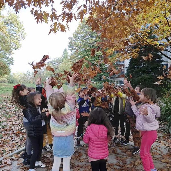 ЈЕСЕЊЕ РАДОСТИ (1)