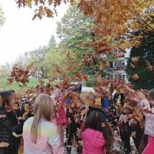 ЈЕСЕЊЕ РАДОСТИ (4)