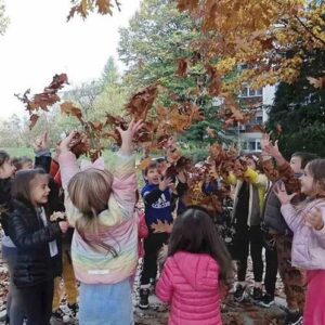 ЈЕСЕЊЕ РАДОСТИ (5)